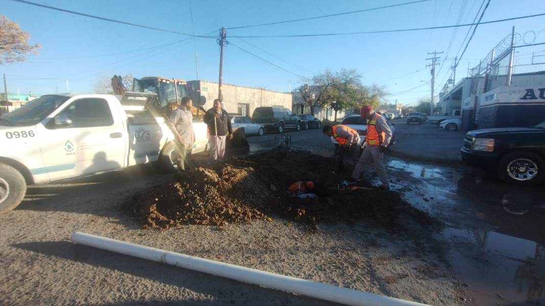 Reparó JMAS gran fuga de agua potable