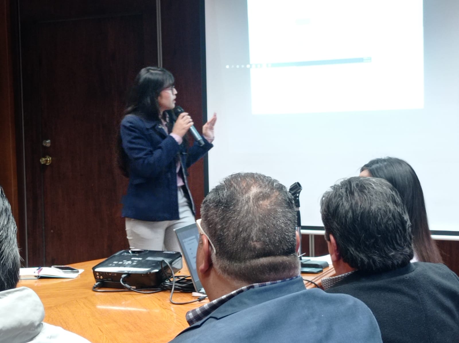 Dependencias destacan acciones en la atención a la alerta de género.