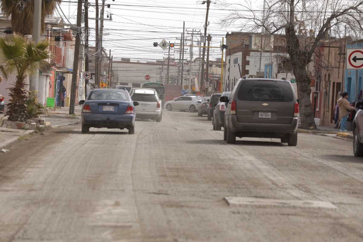 Inician trabajos de repavimentación de la calle Miguel Hidalgo