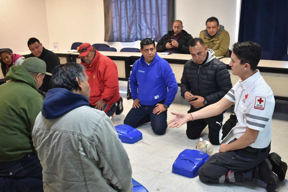 Certifican en primeros auxilios a personal de SEECH en Ciudad Juárez