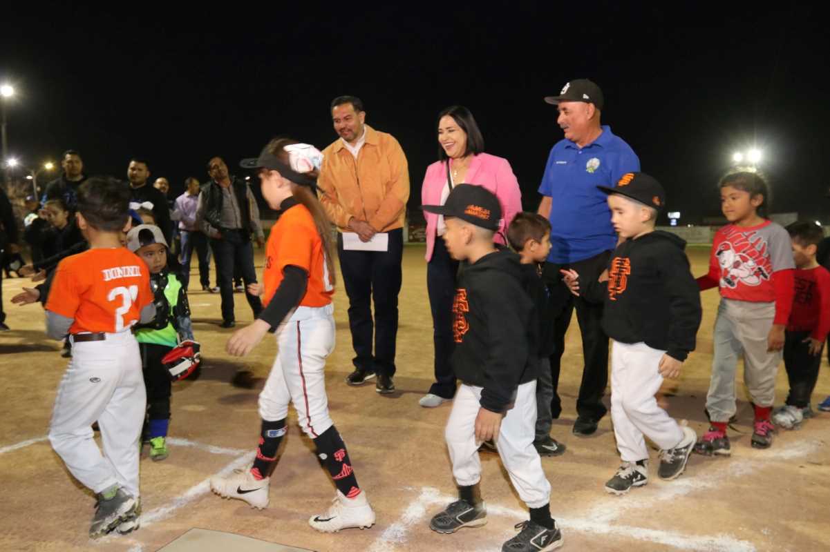 Entregó alcalde trabajos de remodelación de parque Galeana