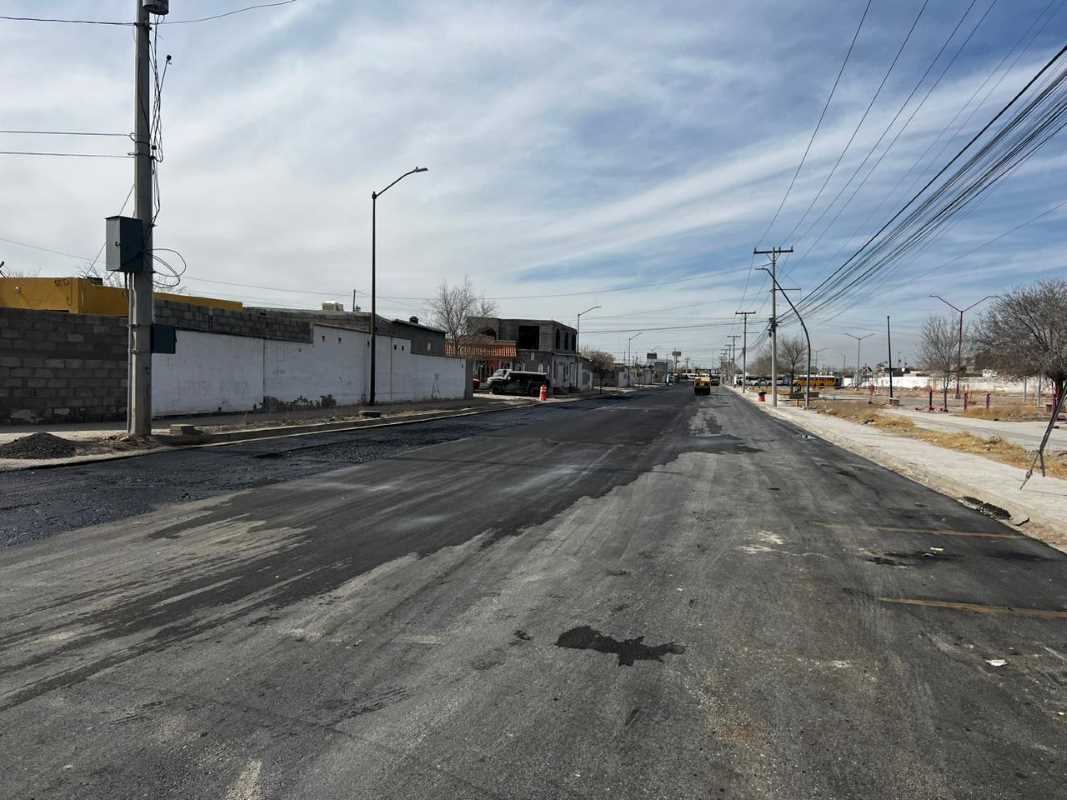 Un 70 por ciento de avance en repavimentación de la calle Puerto Tarento