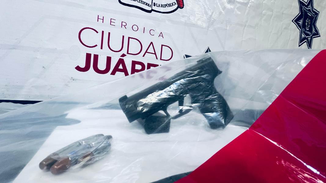 Arrestan a sujeto por el delito de violencia familiar y portación arma de fuego