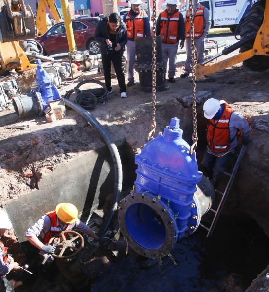 Solicita la JMAS comprensión por suspensión de agua por cambio de válvulas