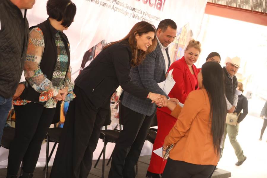 Reitera alcalde compromiso con la educación