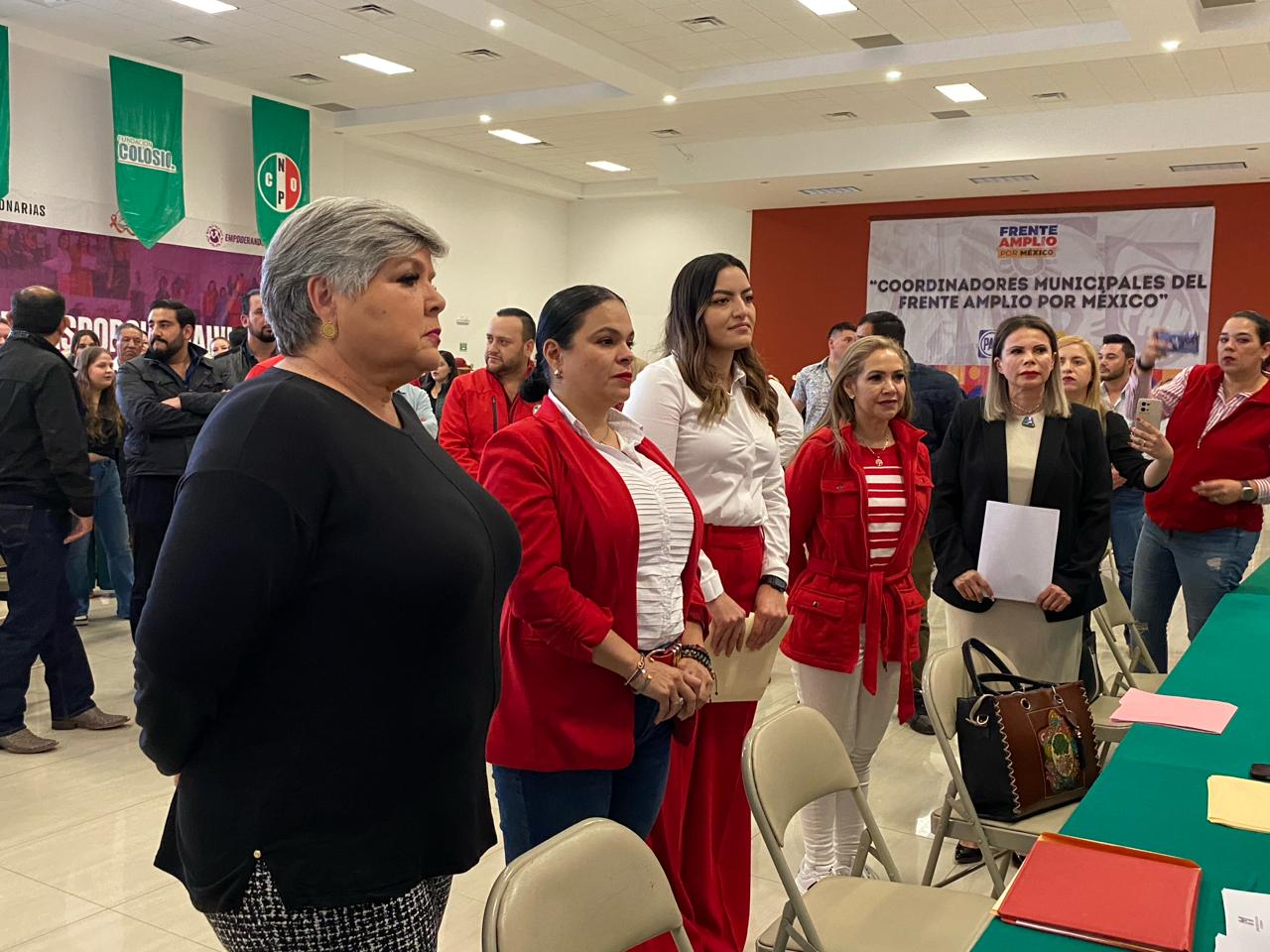 Registran PAN y PRI a pre candidatos del proceso local en la capital del estado.