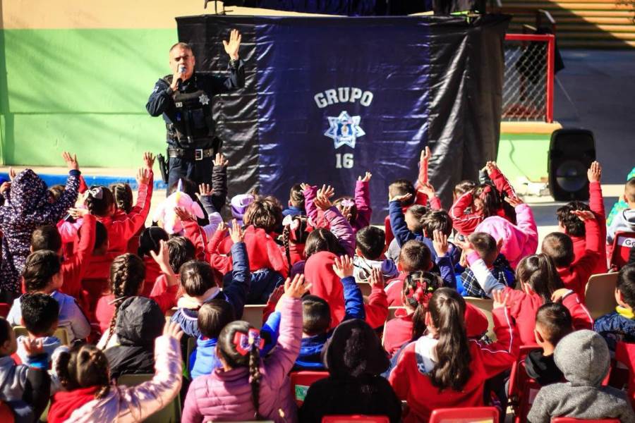 Con representaciones de teatrino busca la SSPM educar y concientizar a niños
