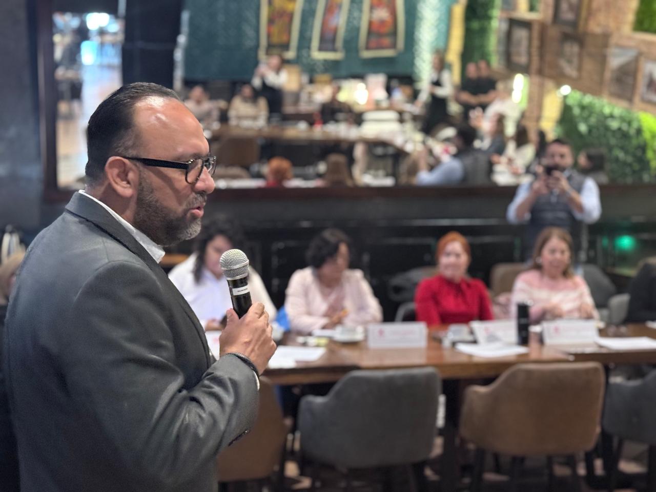 Atiende municipio necesidades de sector empresarial.