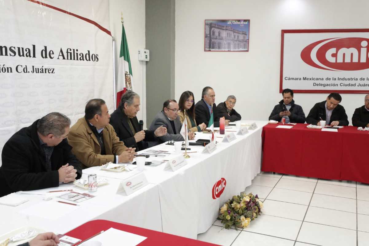 Analizan PDUS la CMIC y el IMIP