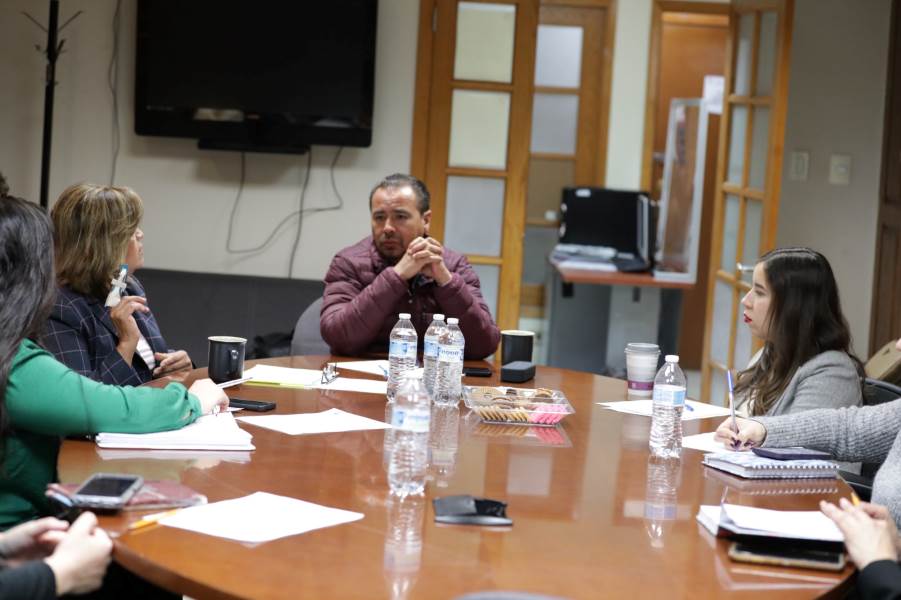 Autorizan apoyo económico a juarenses destacados