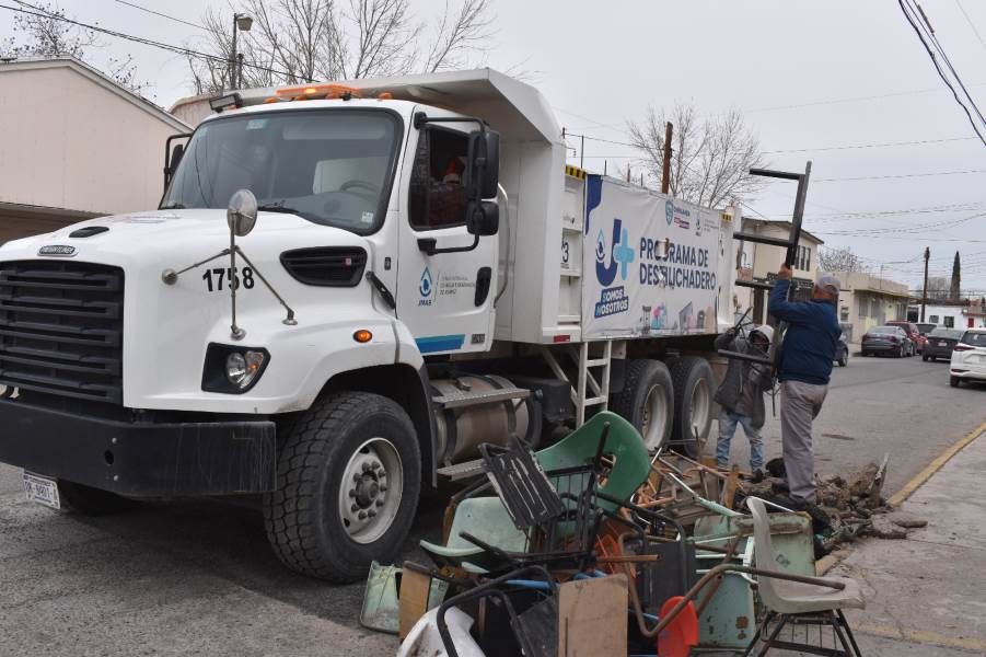 Agradecen usuarios atención de la JMAS