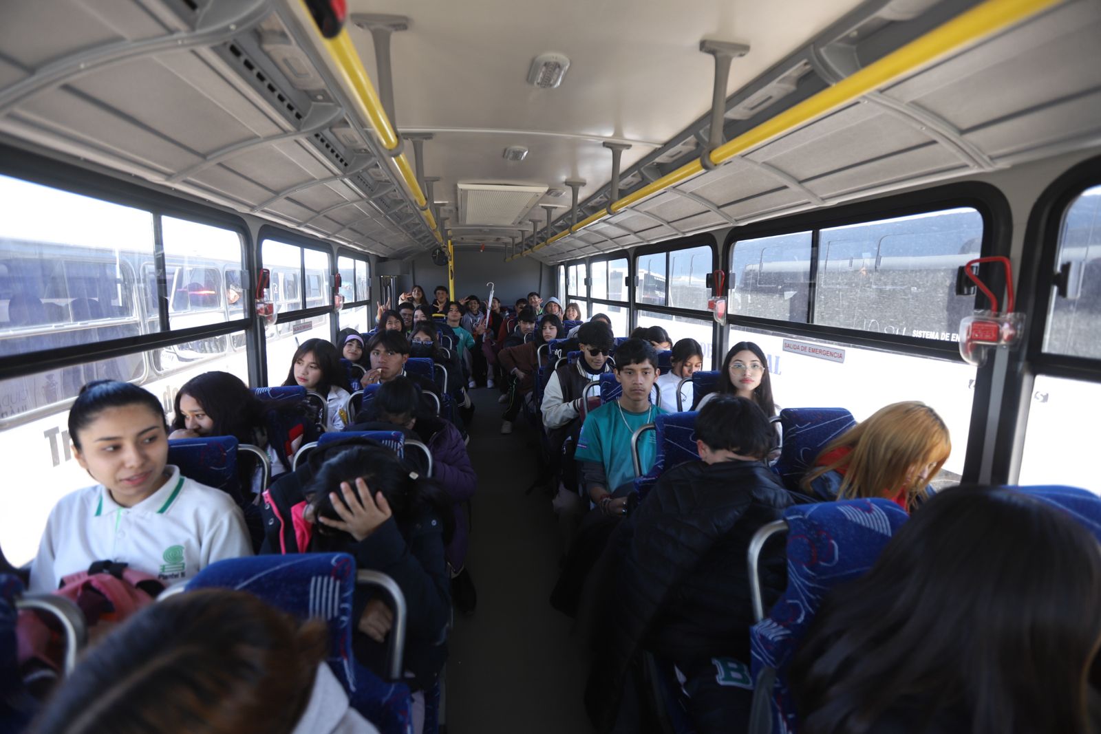 Agradecen estudiantes por servicio de transporte gratuito