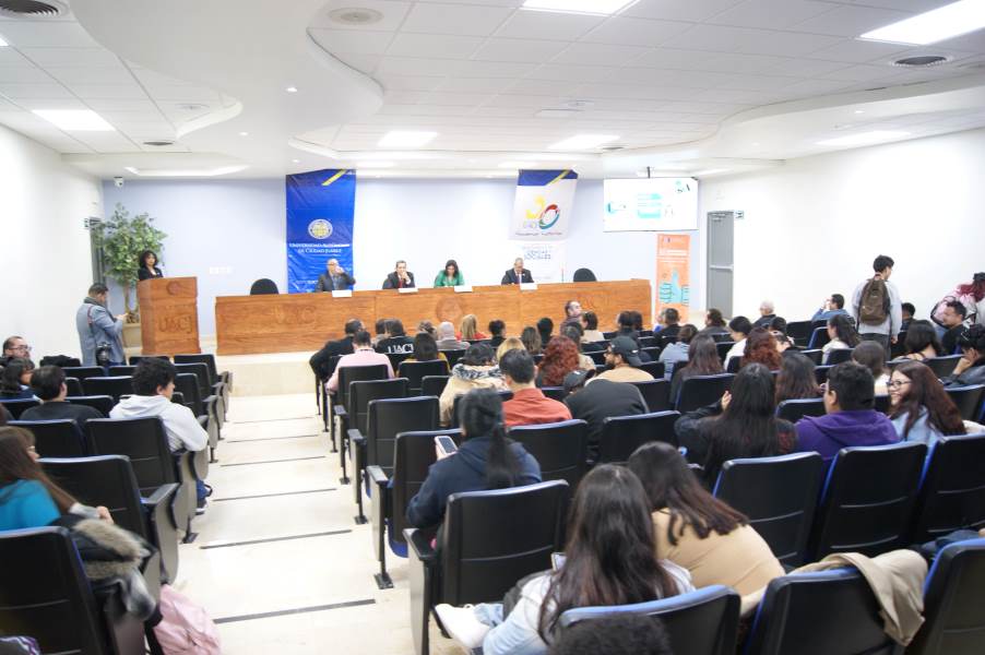 Jóvenes participan más en política, solo en redes sociales.