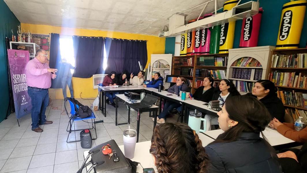 Amplían pláticas de prevención social a docentes