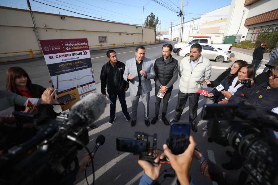 Entregó alcalde repavimentación de la calle Aguirre Laredo