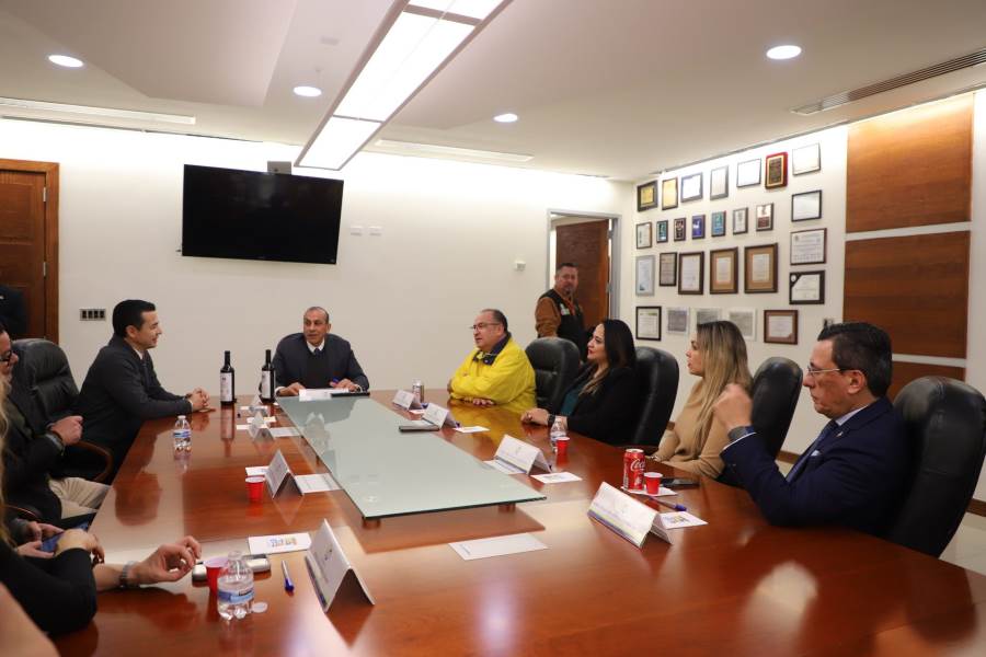 Sostiene rector de la UACJ reunión con directivos de la UACH