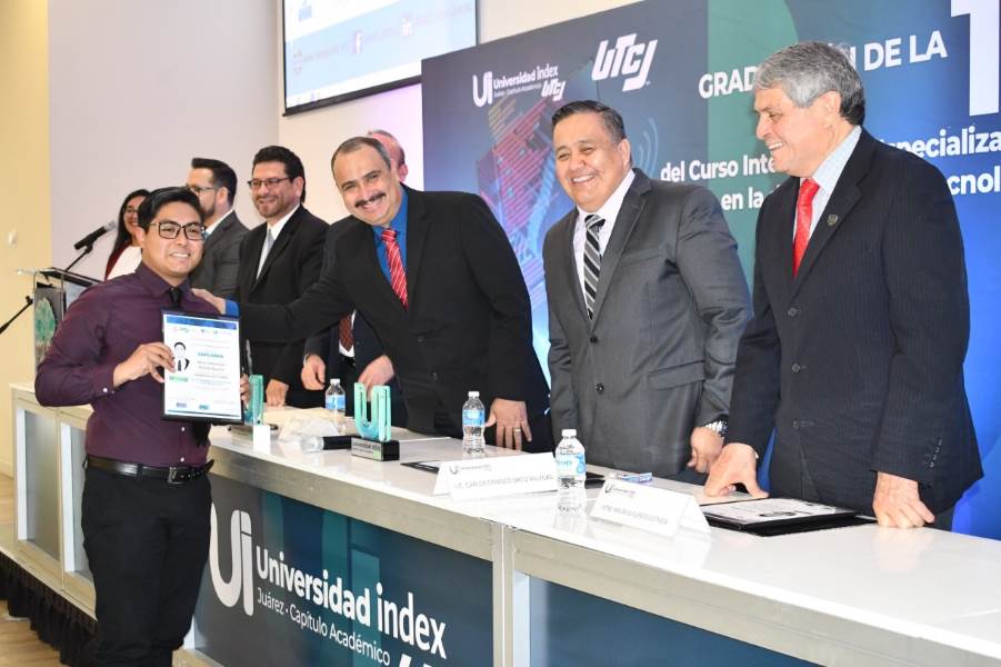 Concluyen estudios primera generación de la Universidad Index