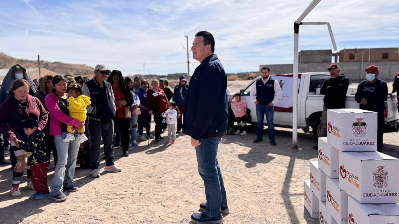 Entregan 800 apoyos alimenticios en distintas colonias de la ciudad