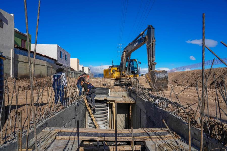 Realizan limpieza preventiva en bóvedas de infiltración del Colector Cuatro Siglos