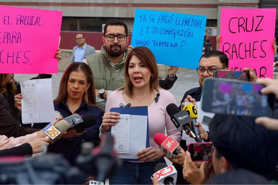 PAN salda adeudo del predial y pide destinarlo a reparación de baches