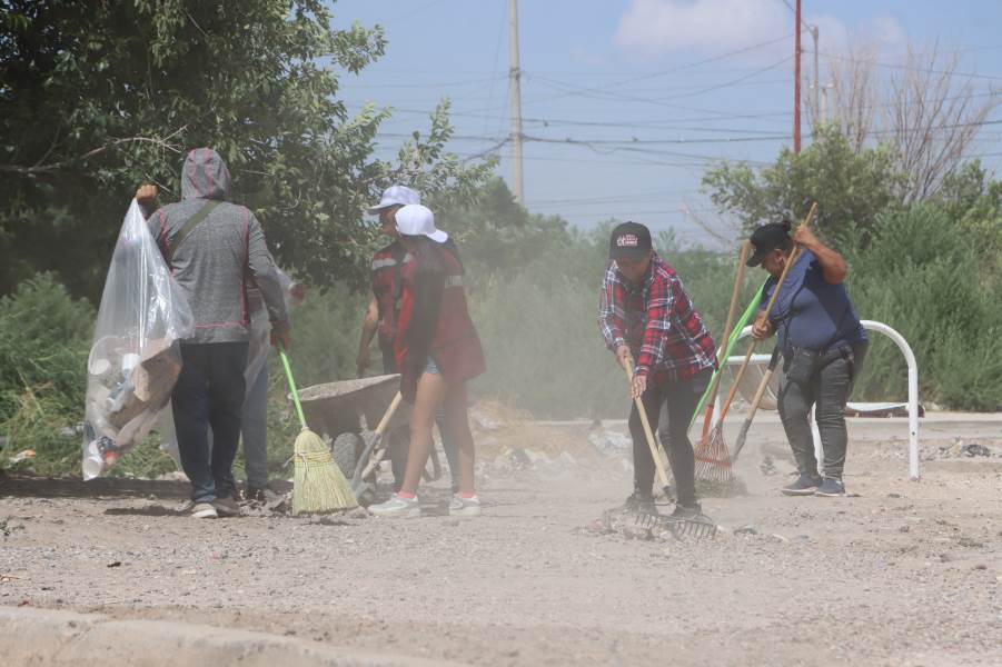 Jóvenes se suman a labores de limpieza en Riberas del Bravo con programa de la SSPM