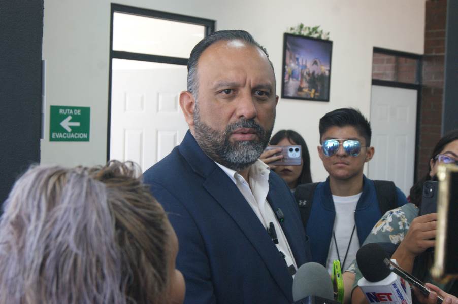 Atiende alcalde solicitudes ciudadanas sobre limpieza de diques.