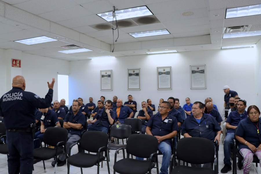 Imparten plática sobre prevención de violencia de género a empleados