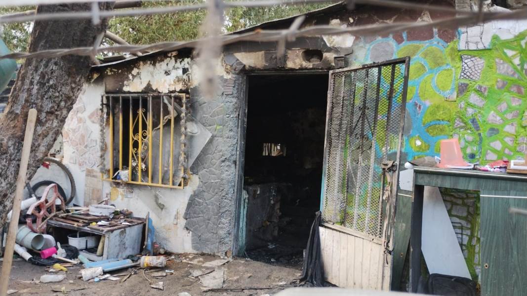 Detienen a mujer acusada de causar incendio