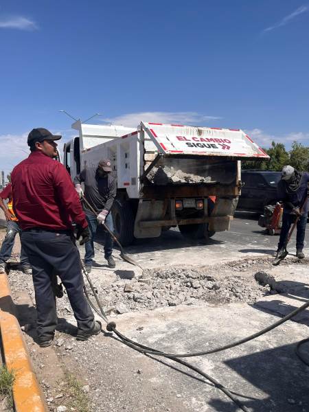 Obras Públicas continúa reparación de pavimento en la avenida Ejército Nacional