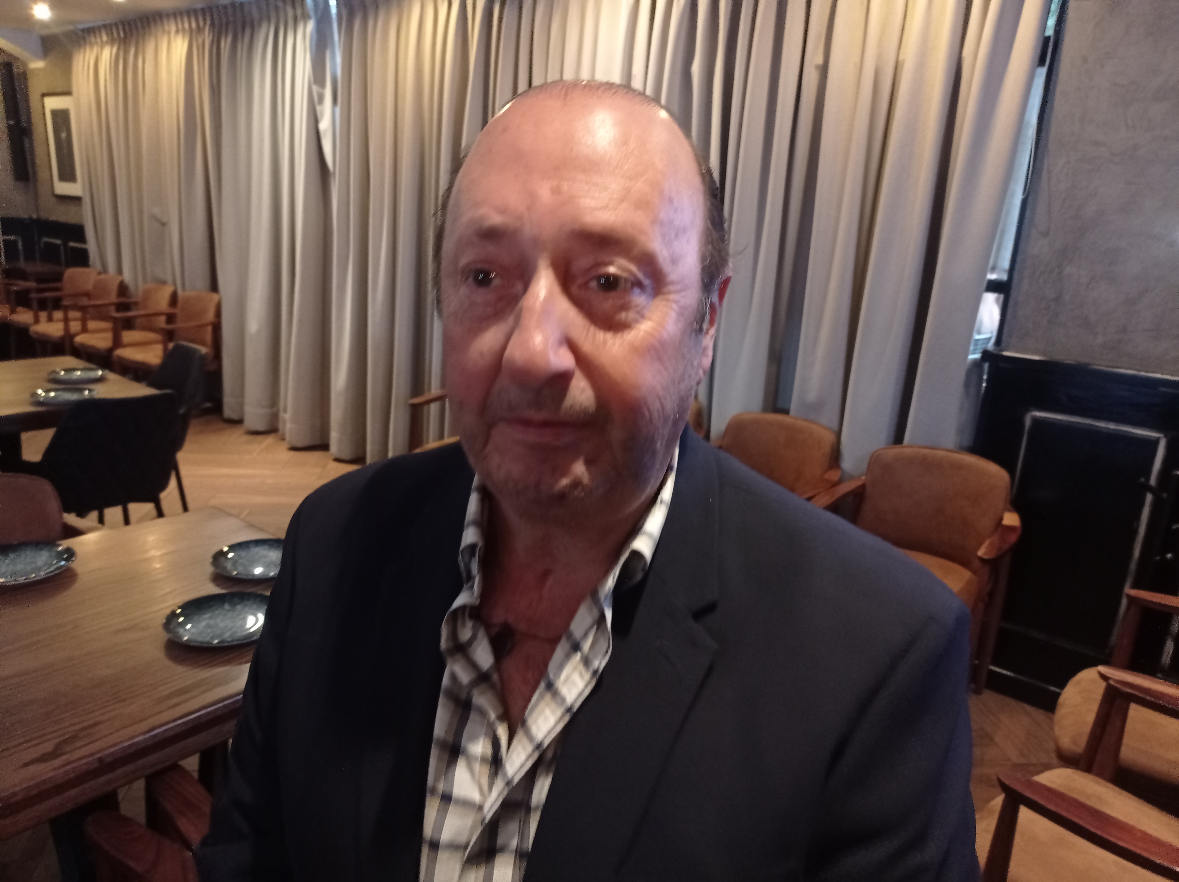 Atiende cónsul inquietudes de hoteleros durante reunión.
