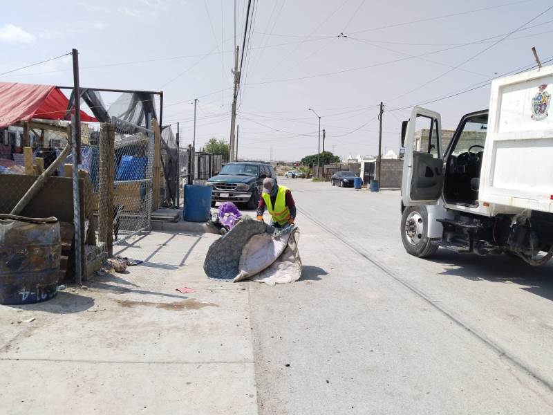 Llevan destilichadero a fraccionamiento Villas del Sur