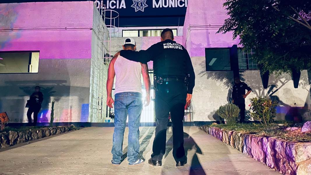 Rescatan hombre que intentaba atentar contra su vida