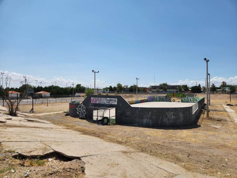 Espacios deportivos que están en los hoyos de El Chamizal, fueron limpiados
