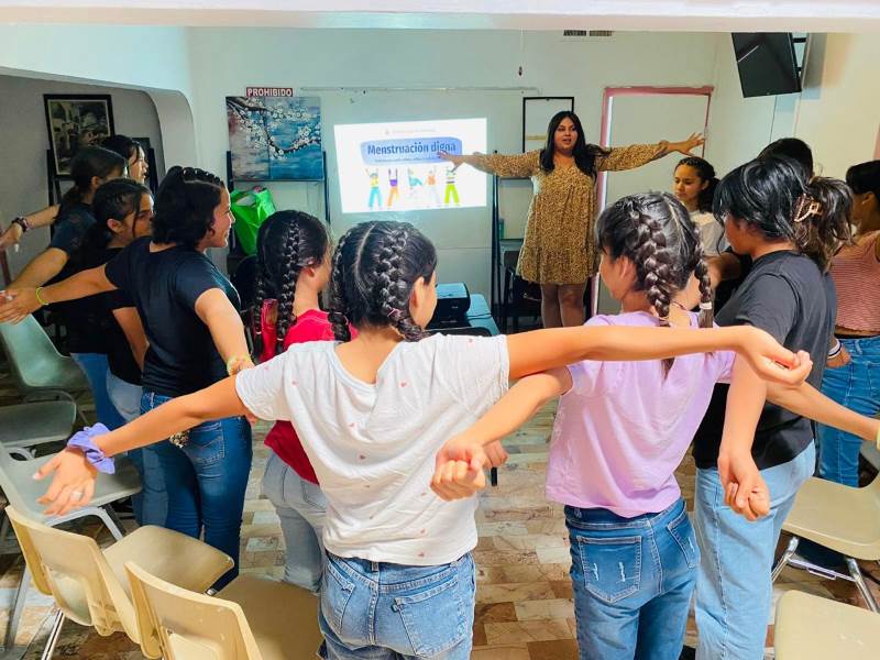 Imparten plática a jóvenes del albergue Hogar de Amor y Superación