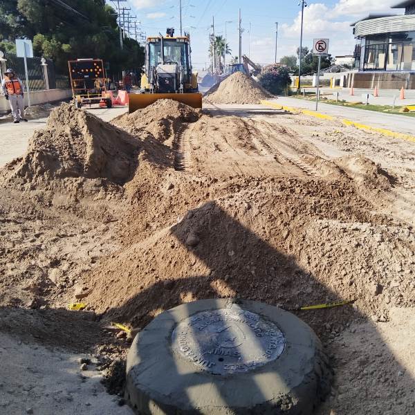 Reubicó la JMAS drenaje en la calle de los Portales