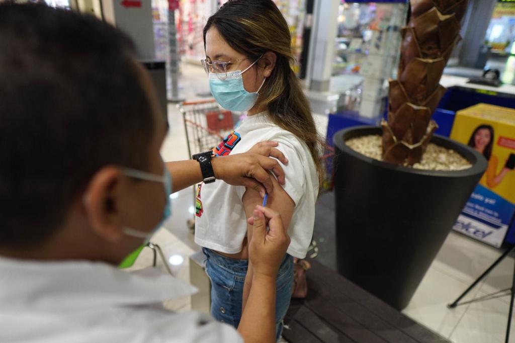Finaliza jornada de vacunación para menores de edad