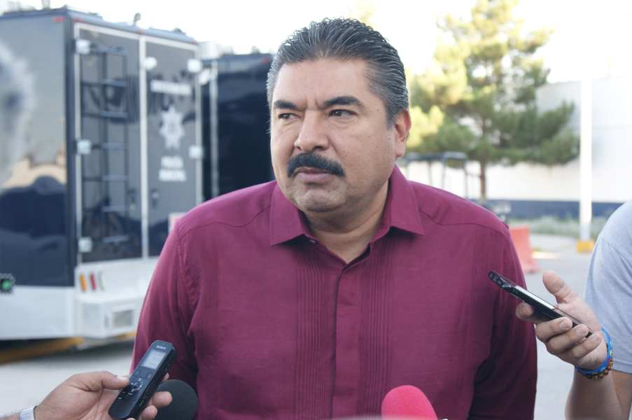 Piden a automovilistas precaución al ingresar a carril del BRT.