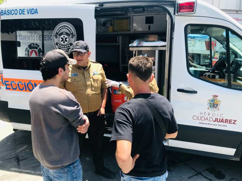 Permanecen centros de hidratación en el centro y puente internacional