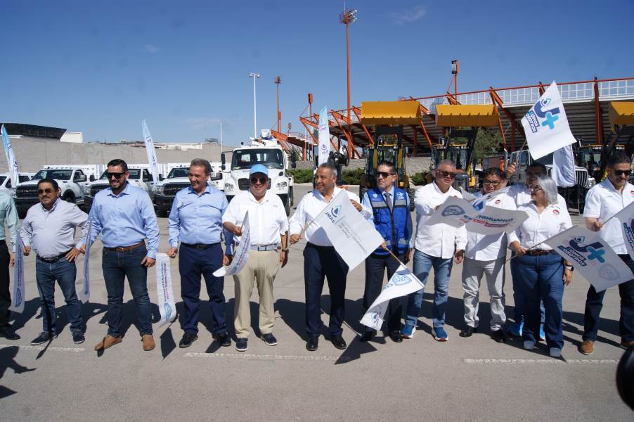 Avanza JMAS en la adquisición de equipamiento; entregan nuevos vehículos.