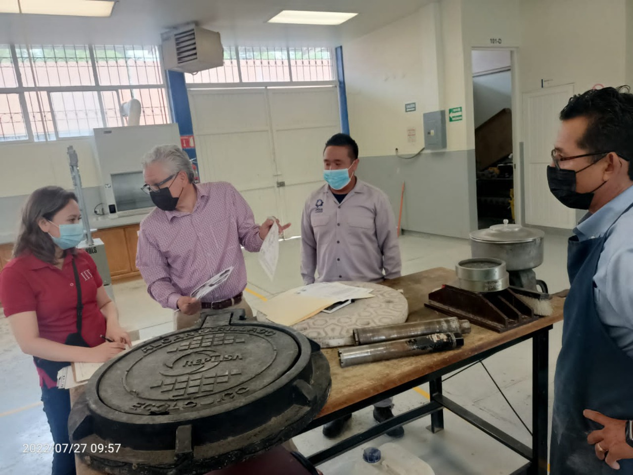 UACJ realizará pruebas de resistencia a nuevas tapas para alcantarillas