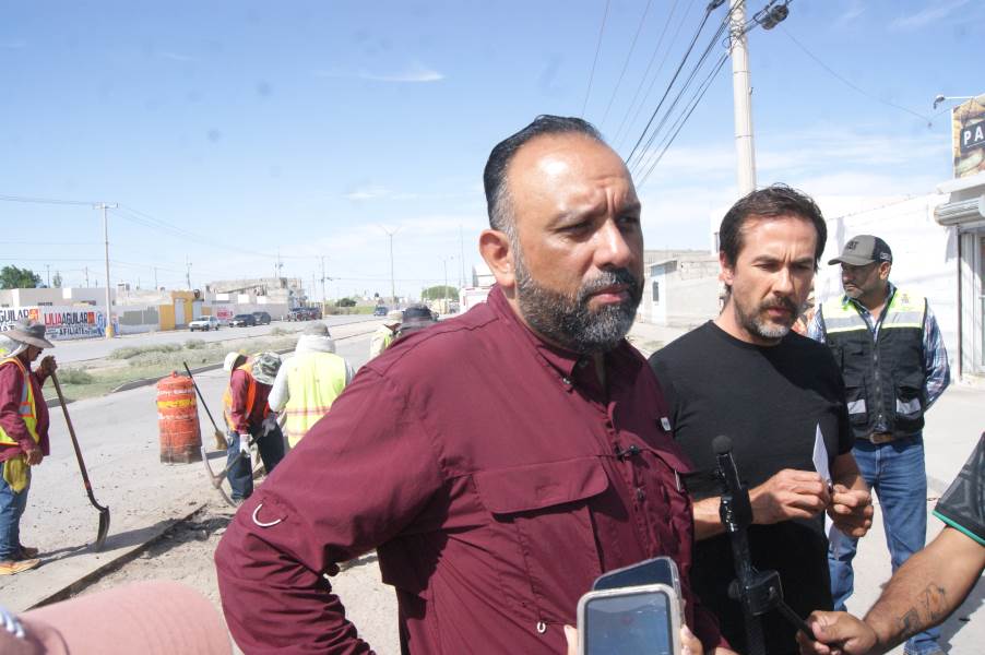Supervisa alcalde acciones de bacheo en el sur oriente.