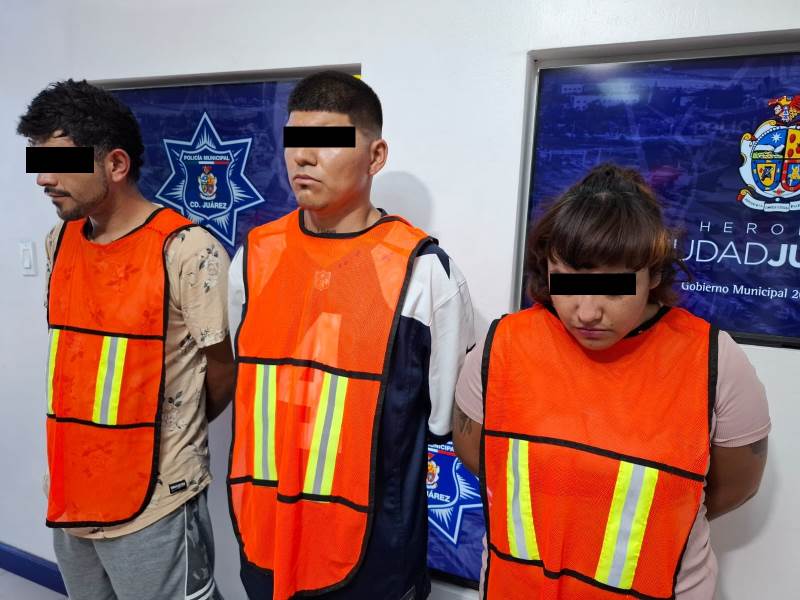 Por mala conducción de vehículo, detienen a tres que traían cristal