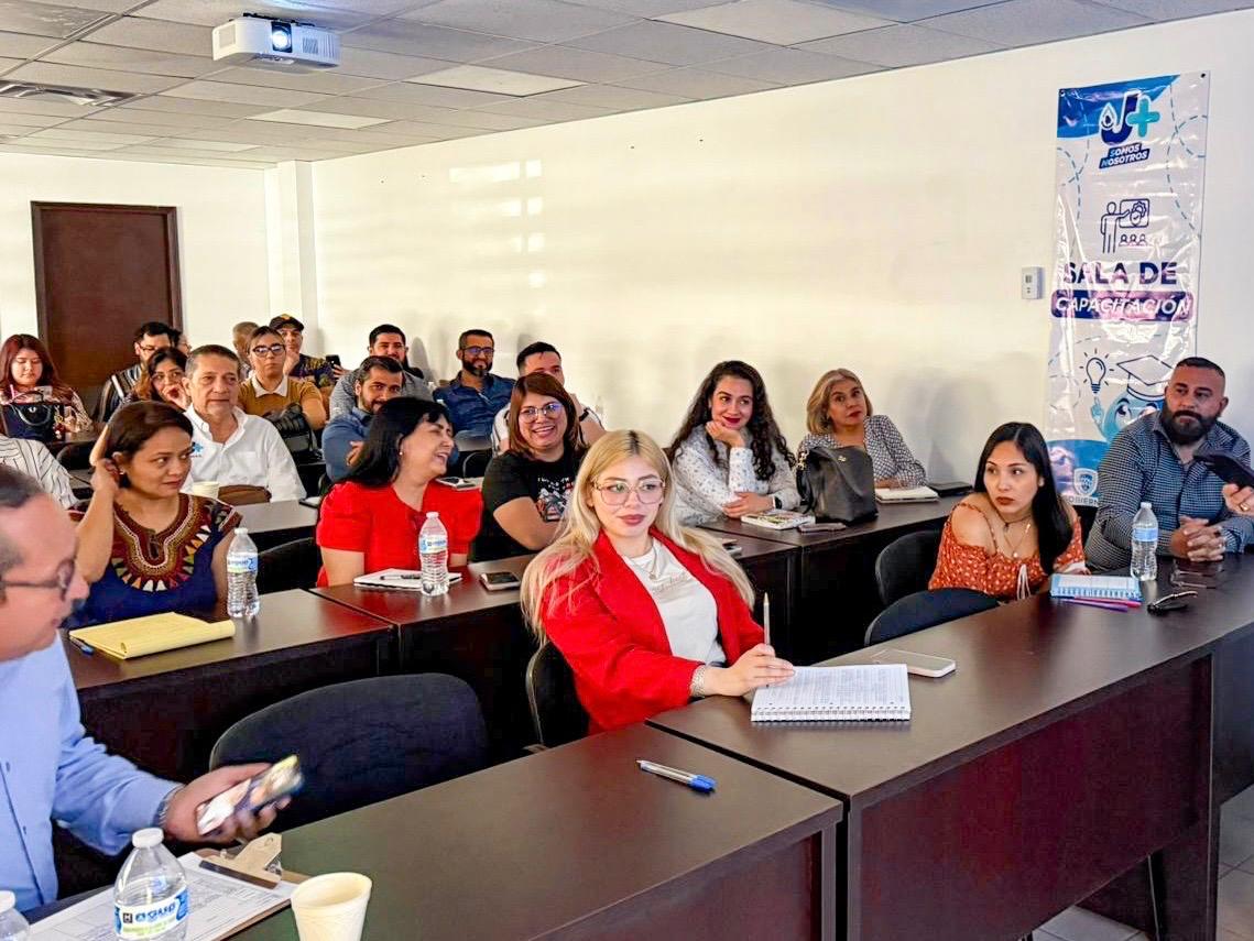 Dan capacitación jurídica a empleados de la JMAS.