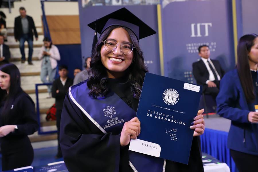Ceremonia de Graduación ICB - UACJ 2025