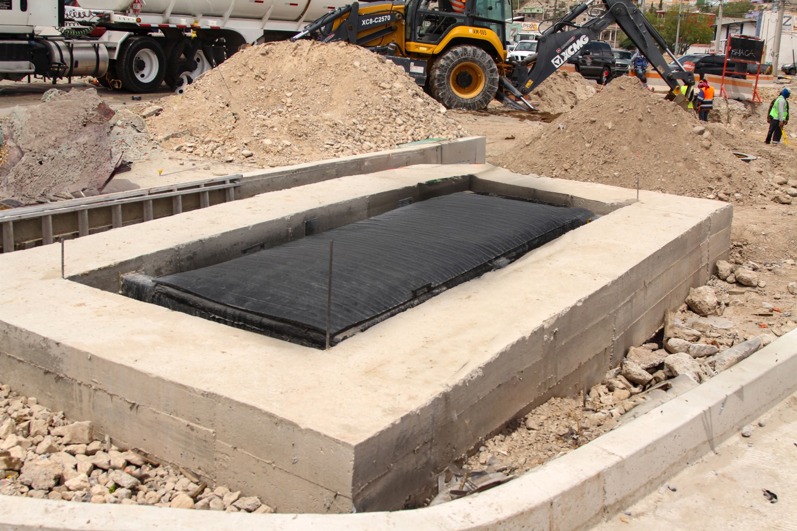 Instalan filtros para captación de residuos en el Colector Norzagaray.