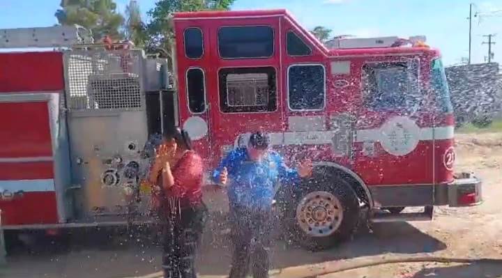 Reconocen a cuatro bomberos por 27 años de servicio en Ciudad Juárez
