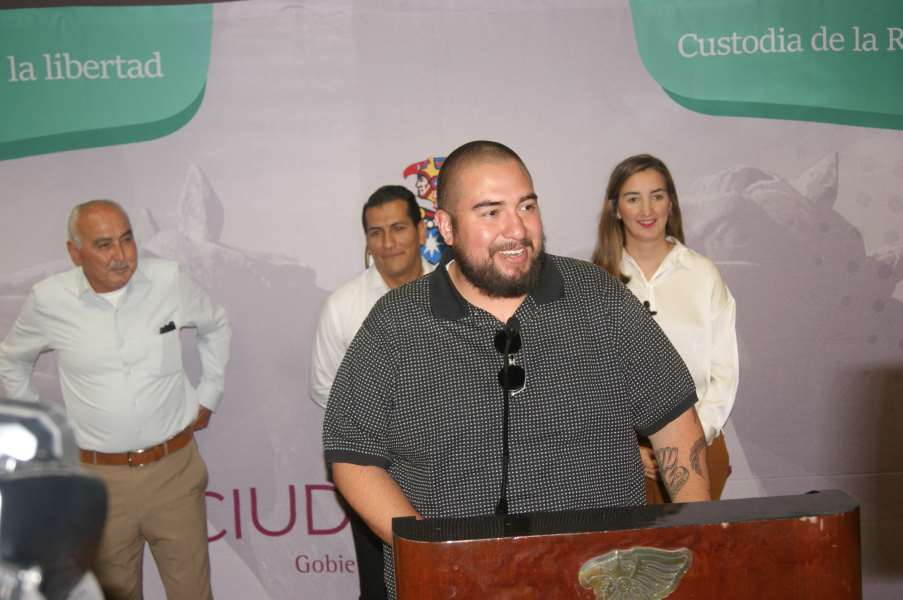 Abren convocatoria para becas a nuevos alumnos de la UACH.