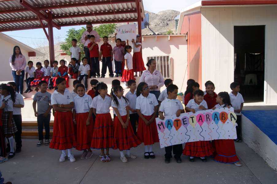Entrega municipio pavimentación de la calle Héroes del Carrizal y rehabilitación en escuela Tarahumara.