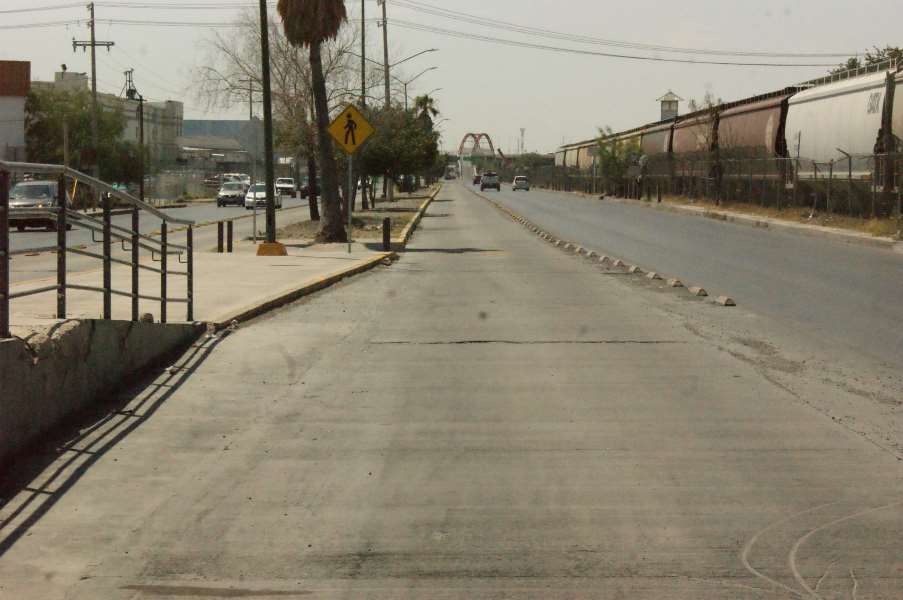 No habrá infracciones para automovilistas que usen carril confinado en Eje Vial y Boulevard Zaragoza.