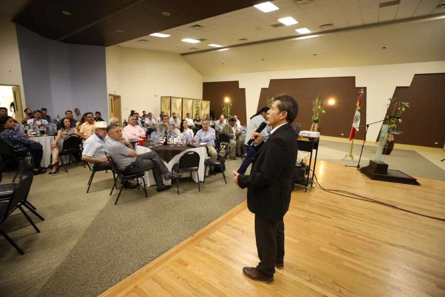 Presentó IMIP la conferencia “La Ingeniería Civil: pasado, presente y futuro”
